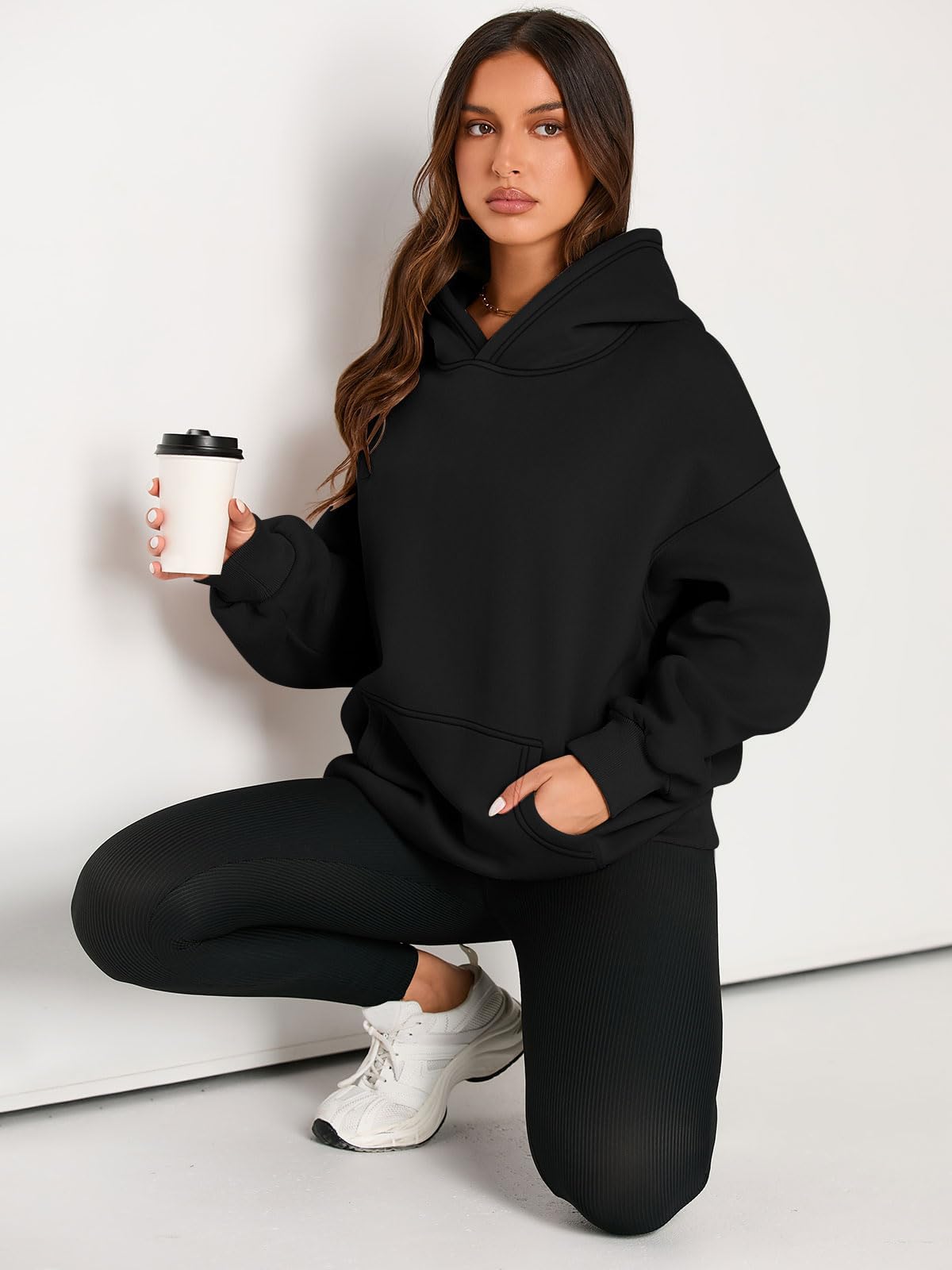 EFAN Women's Oversized Fleece Hoodie, Cozy Plush Pullover Sweatshirt with Pocket Black M