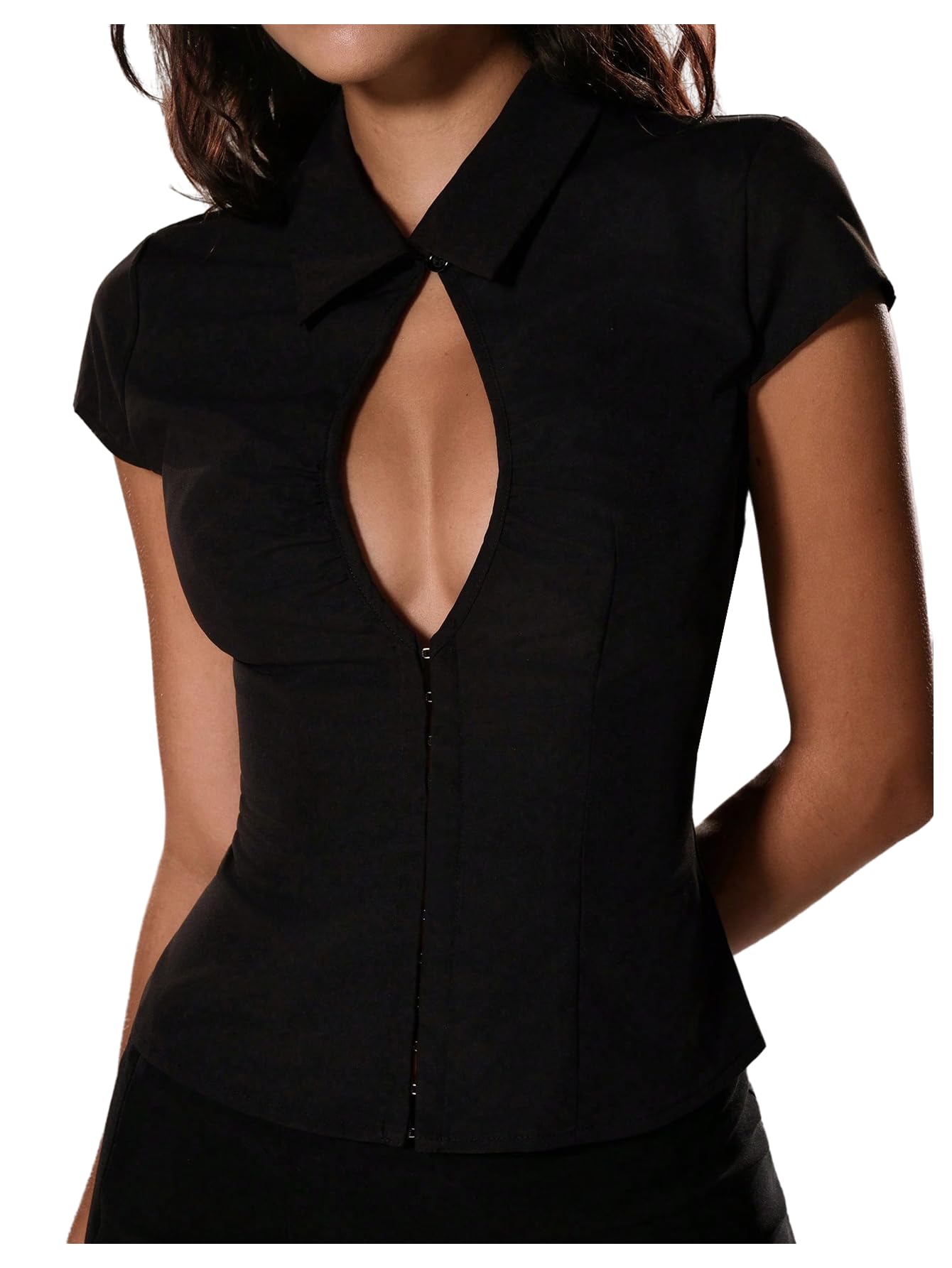 WDIRARA Women's Keyhole Cut Out Ruched Cap Sleeve Collared Sexy Fitted Top Black Medium