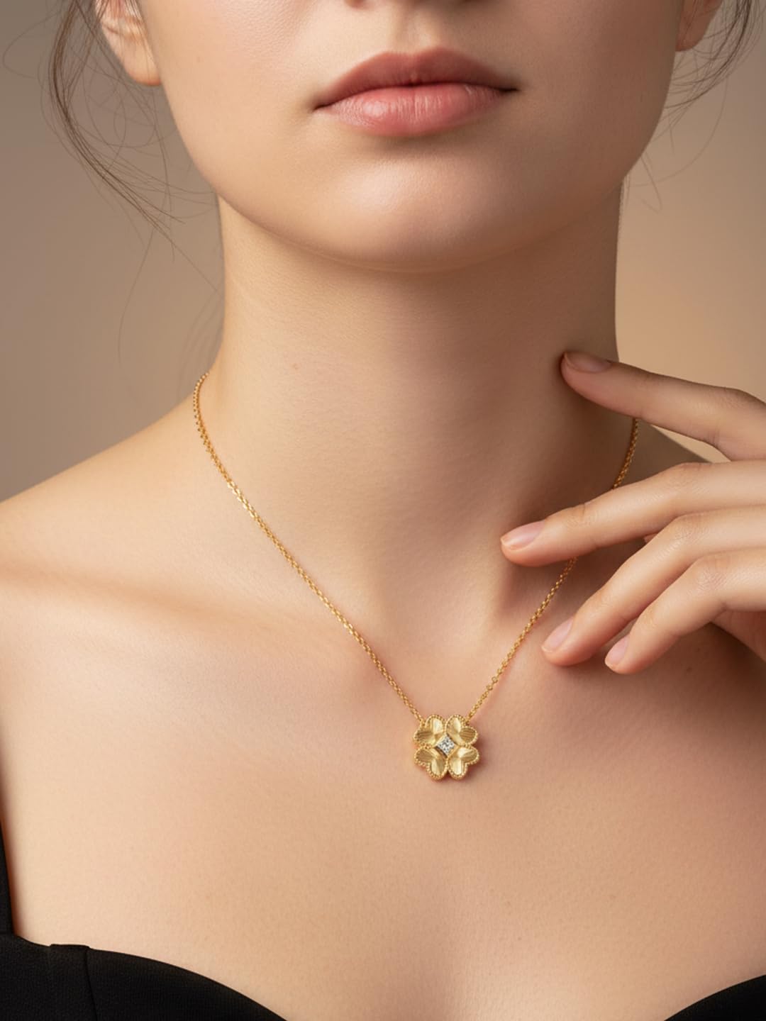 Moissanite Flower Pendant Necklace for Women Sterling Silver Simple Floral Simple Gold Necklace