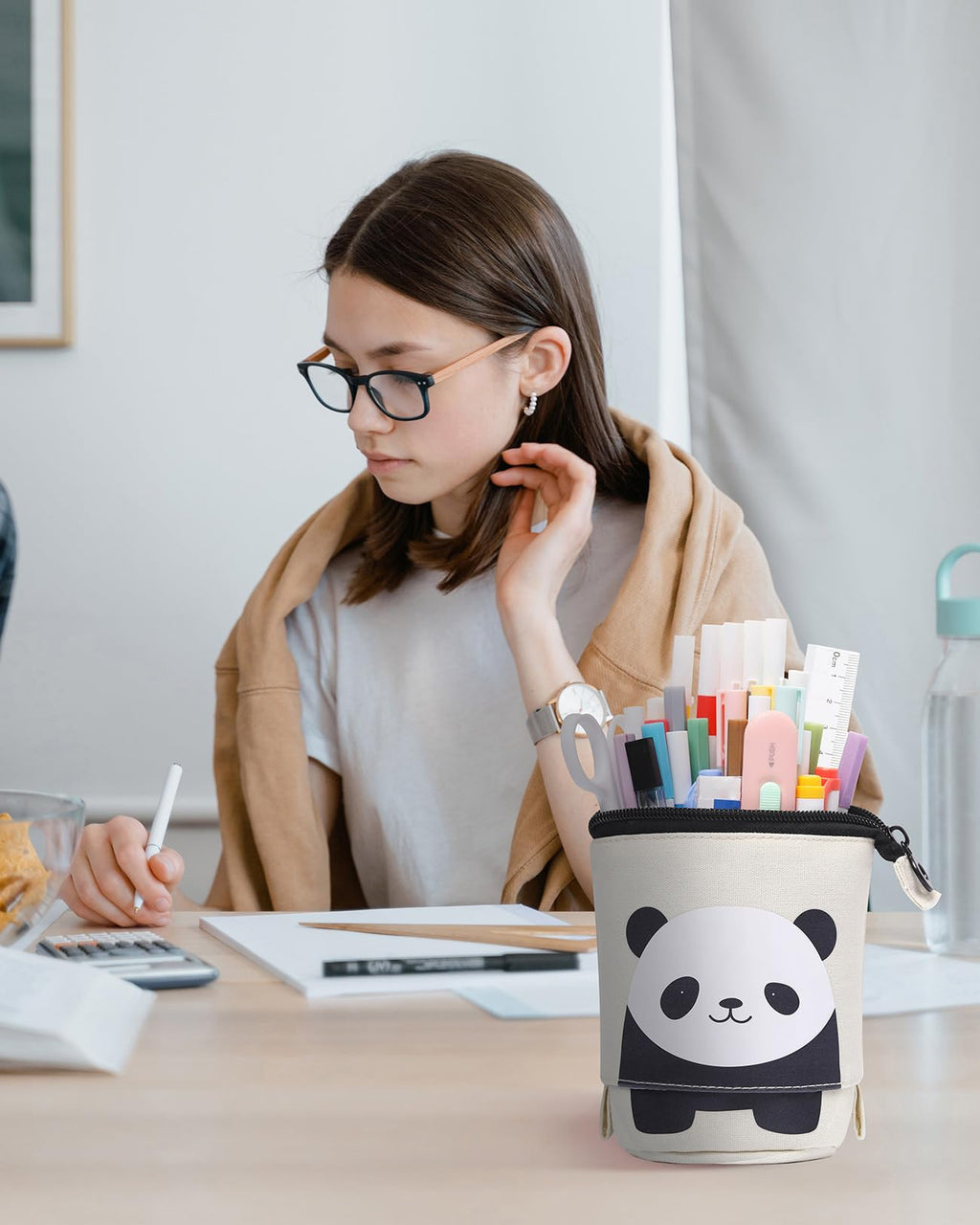 Sooez Standing Pencil Case, Cute Stand up Pencil Pouch, Telescopic Pen Pouch, Portable Pencil Holder, Cute Stand up Pencil Case, Spacious Pencil Pouch Bag for School Office Supplies, Beige Panda