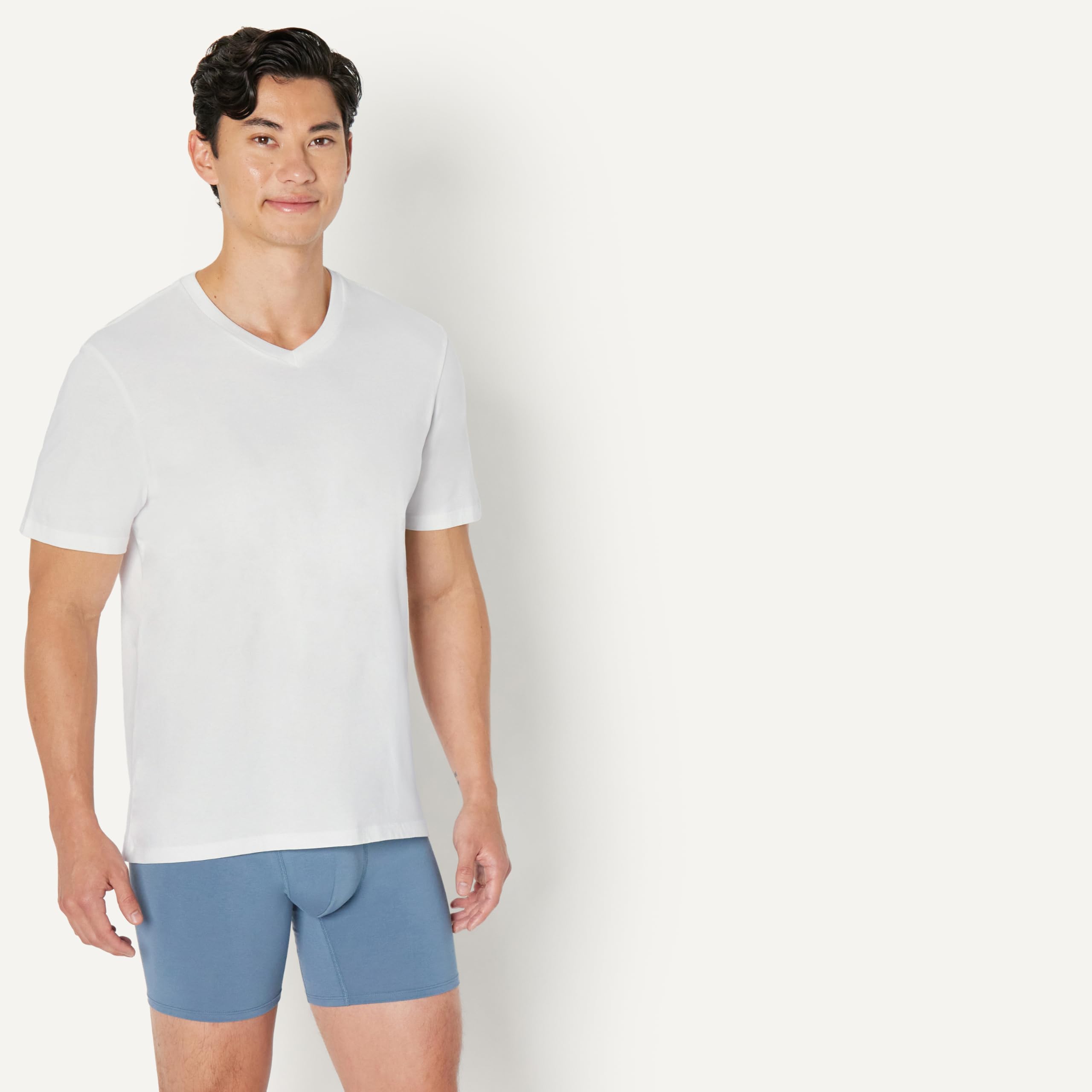 Amazon Essentials Men's Regular-Fit Short-Sleeve V-Neck T-Shirts, Pack of 6, White, XX-Large