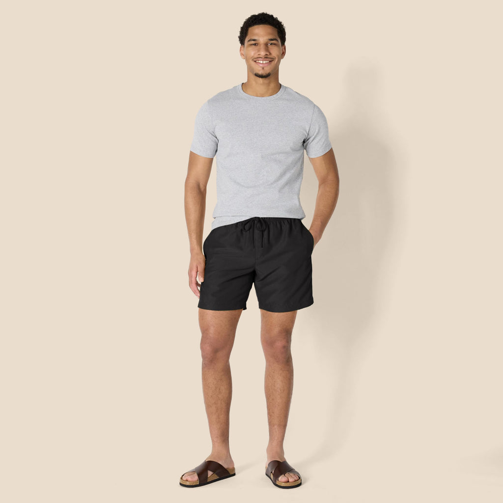 Amazon Essentials Men's Swim Trunks with Mesh Lining, Pockets, Drawstring Closure, Black, Medium