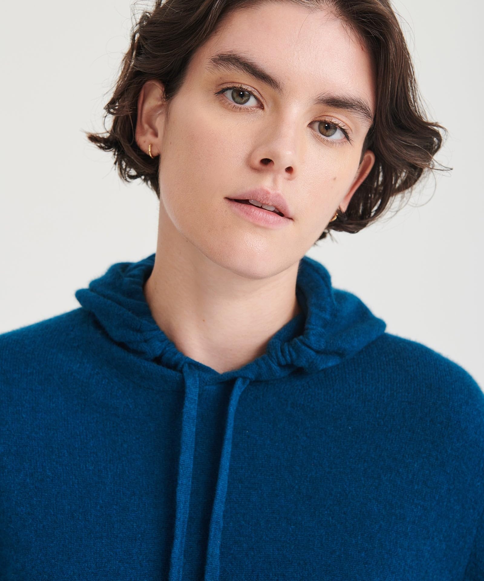 NAADAM Womens The Off-Duty 100% Cashmere Hoodie Peacock Blue