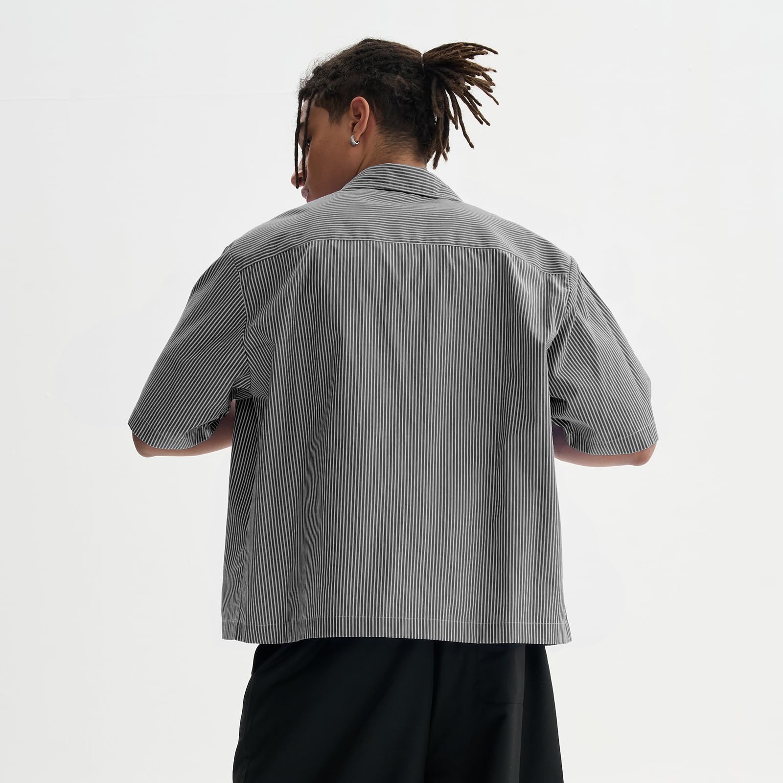 QJT Men's Striped Boxy Cropped Shirts Short Sleeve Button Down Tee Shirt Oversized Baggy Blue T Shirts For Men (US, Alpha, Large, Regular, Regular, Black)