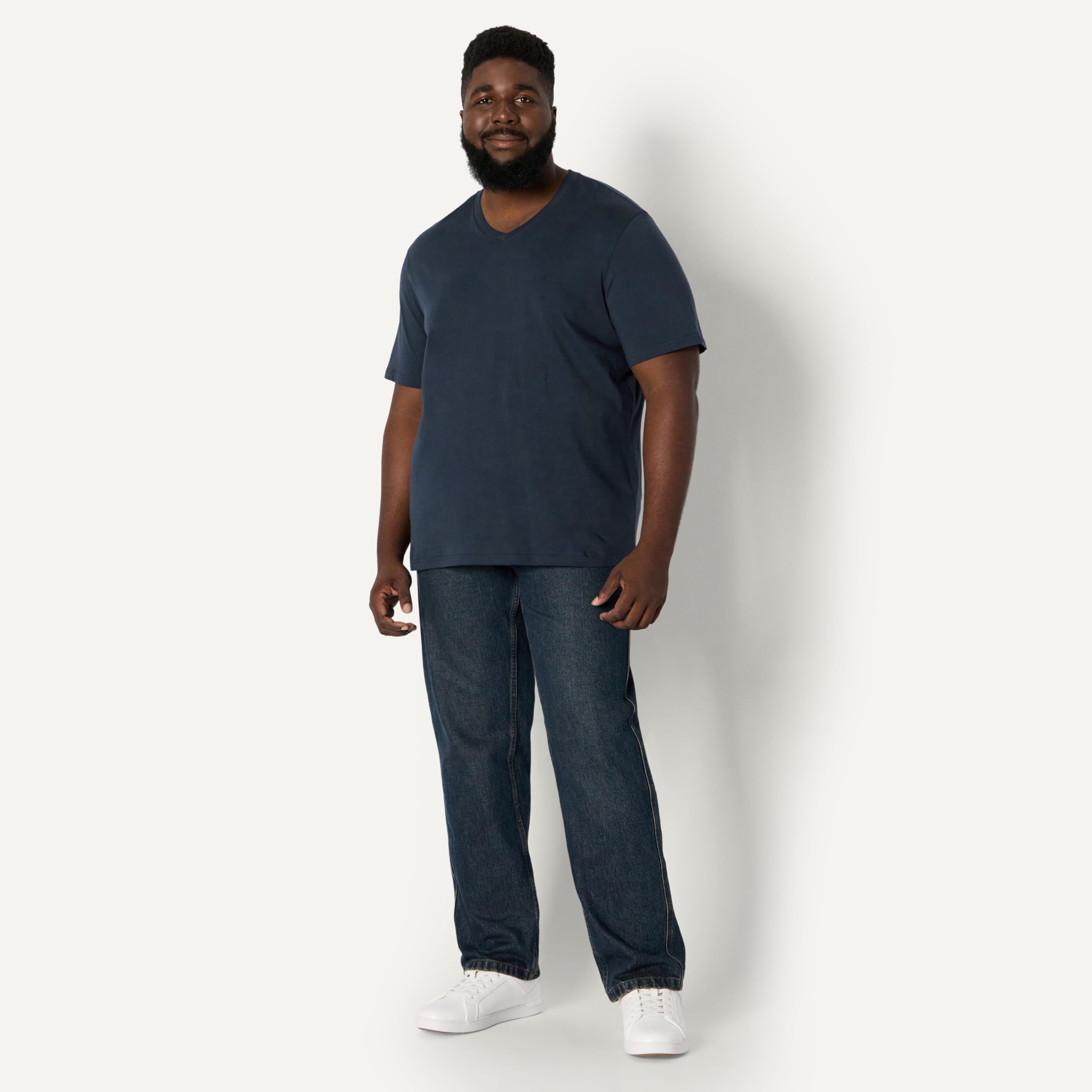 Amazon Essentials Men's Regular-Fit Short-Sleeve V-Neck T-Shirts, Pack of 6, White, XX-Large