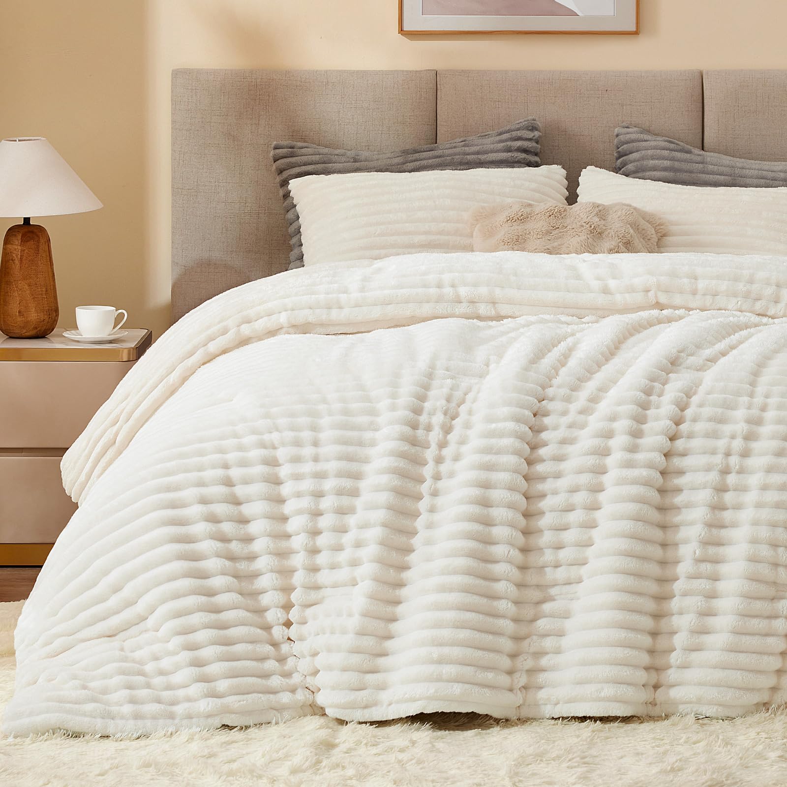 BEDELITE Fleece King Comforter Set -Super Soft & Warm Fluffy Cream White Bedding, Luxury Fuzzy Heavy Bed Set for Winter with 2 Pillow Cases