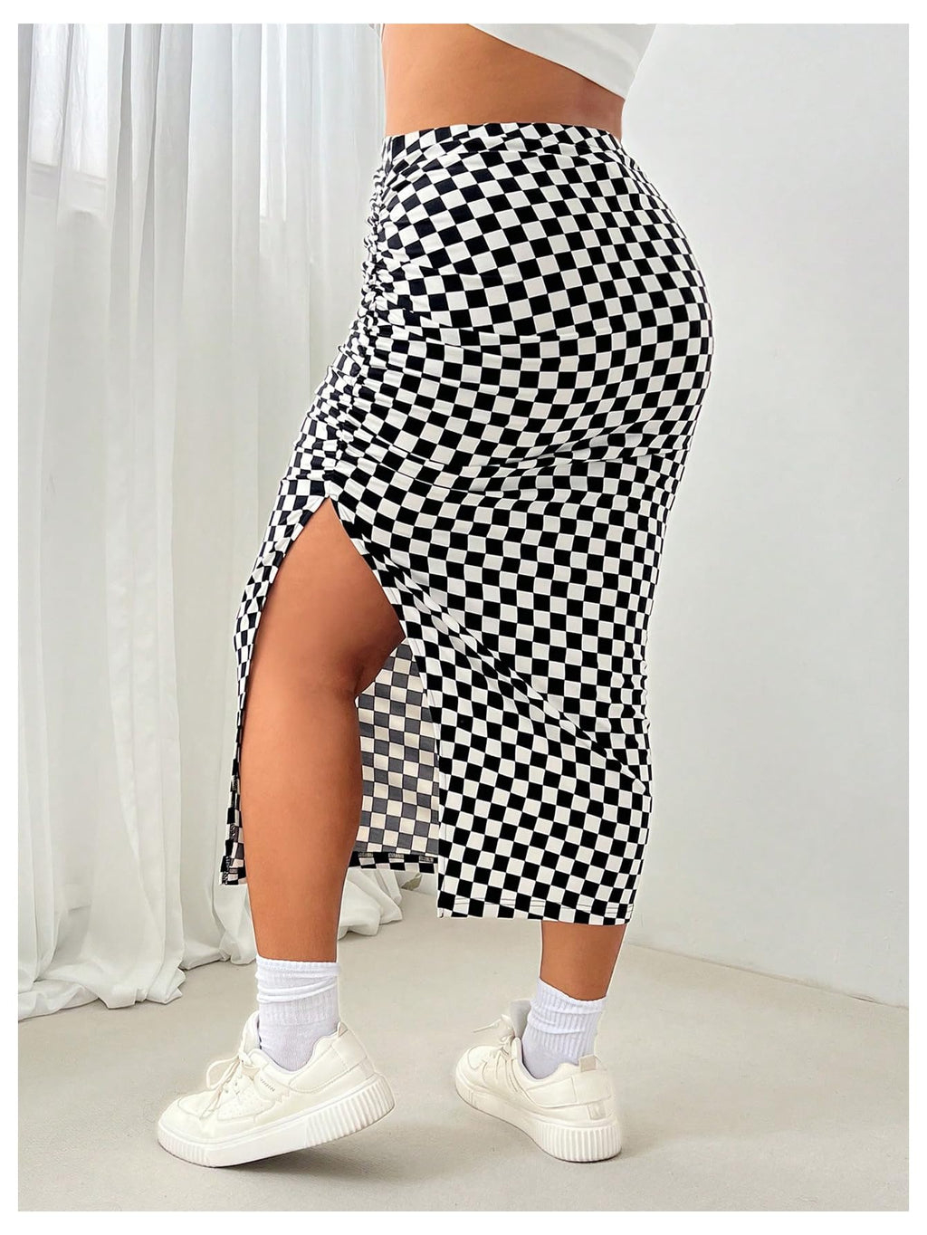 WDIRARA Women's Plus Size Checkered Ruched Midi Skirt High Waist Split Thigh Pencil Skirts Black and White X-Large Plus