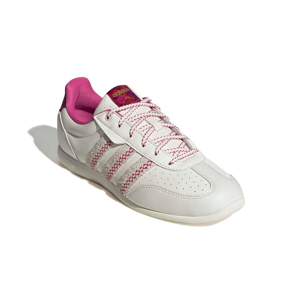 adidas Women's Barreda Low, Off White/Off White/Bahia Magenta, 7