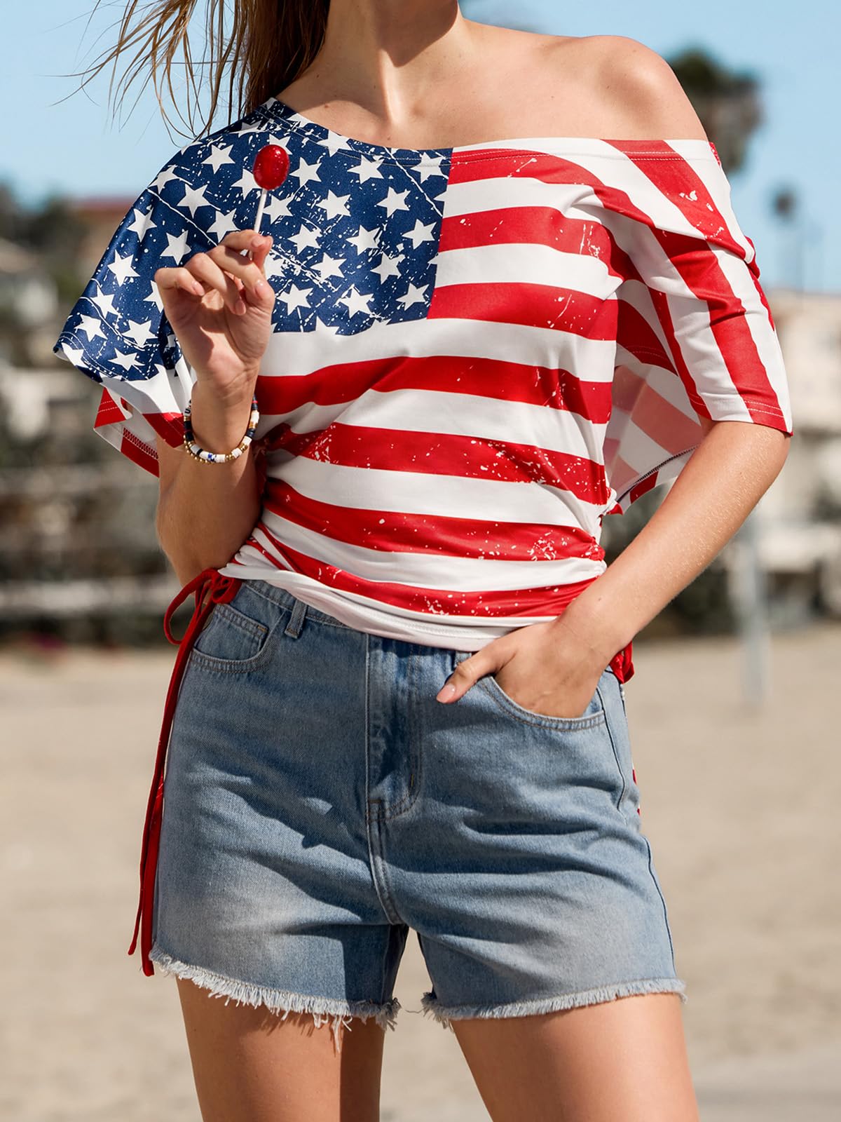 CUPSHE American Flag T Shirt Women USA Star Stripes Fourth July Tee Shirts Casual America Flag Print V Neck Tee Tops M