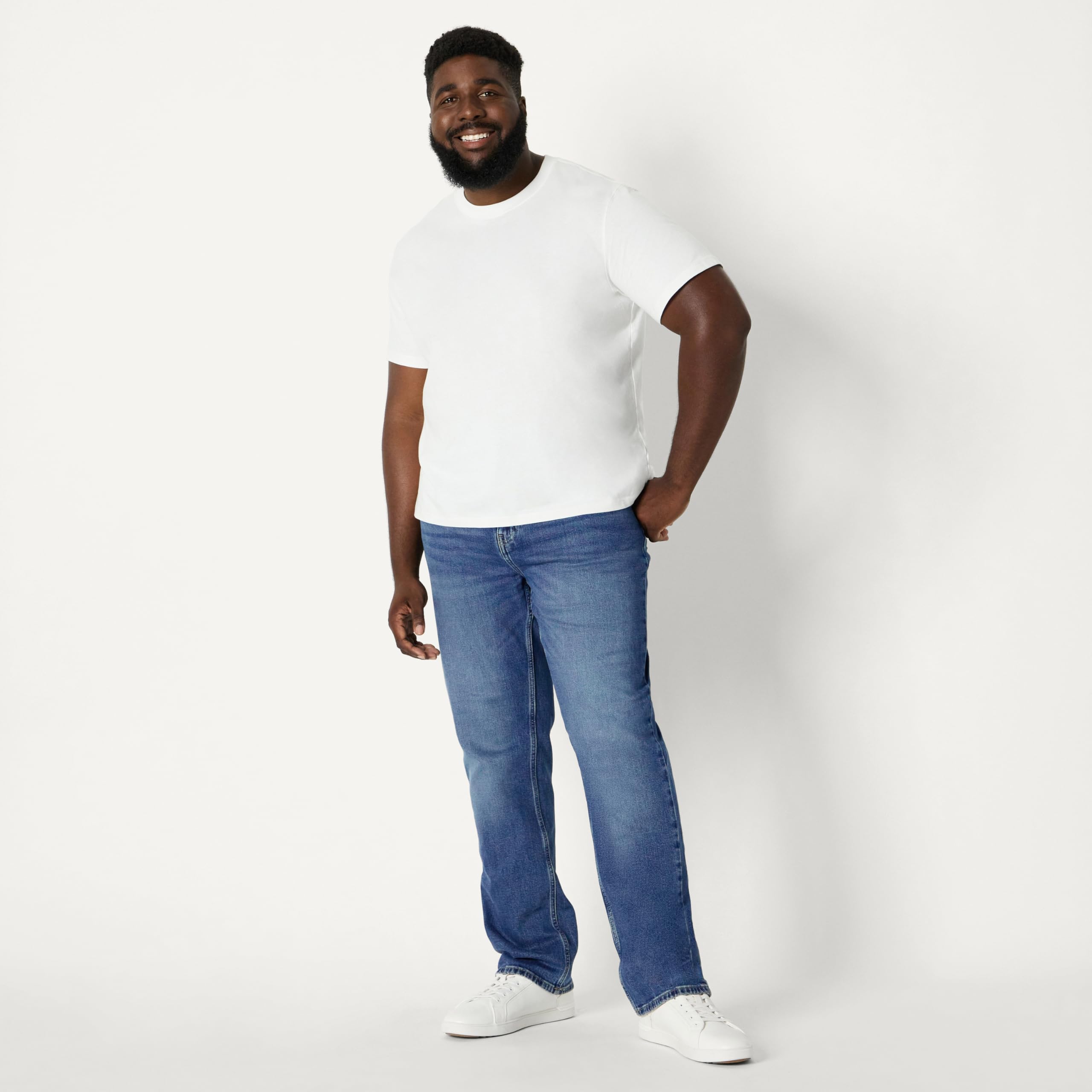 Amazon Essentials Men's Low Stretch Straight-Fit Jeans, Tinted Medium Blue, 42W x 32L