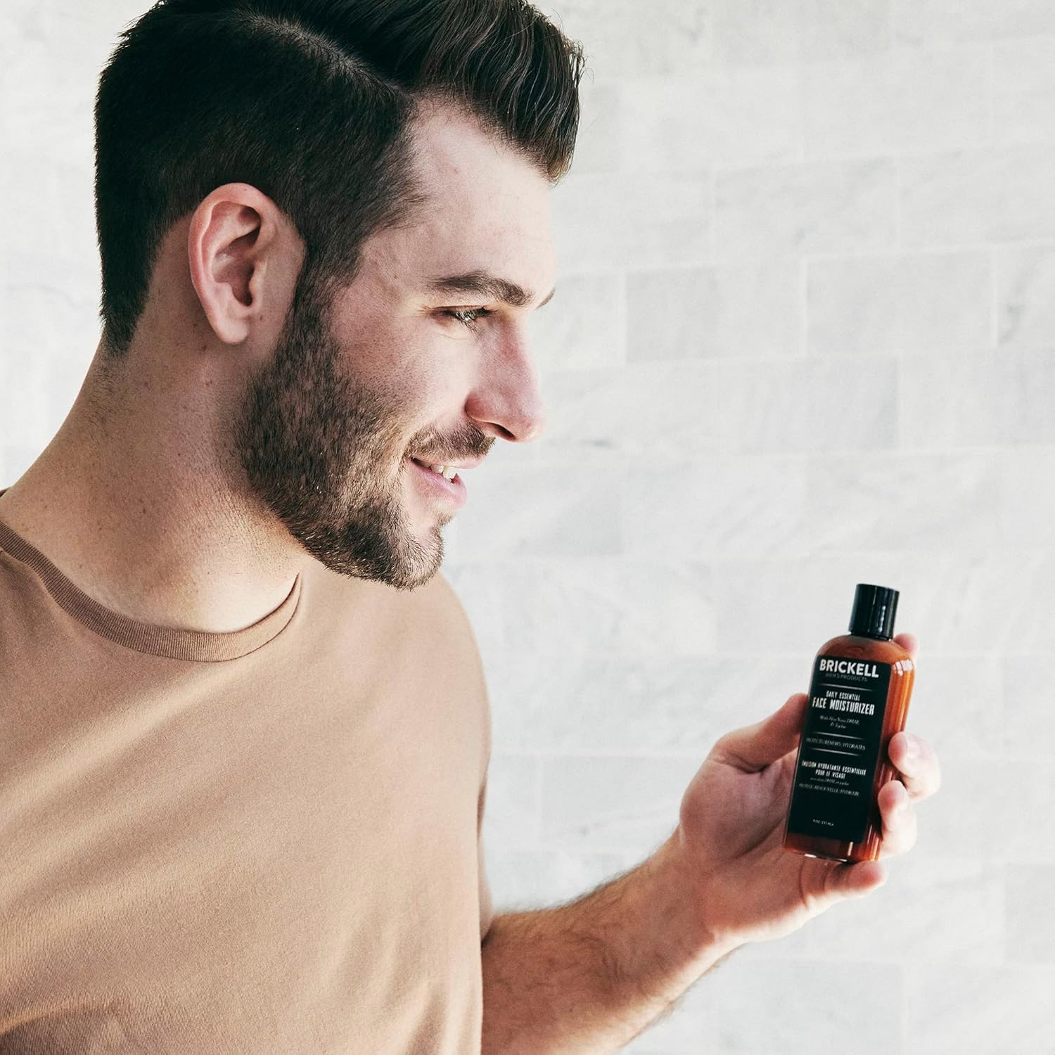 Brickell Men's Daily Essential Face Moisturizer for Men, Fast-Absorbing Face Lotion with Niacinamide, Green Tea, and Hyaluronic Acid, 4 Ounce, Scented