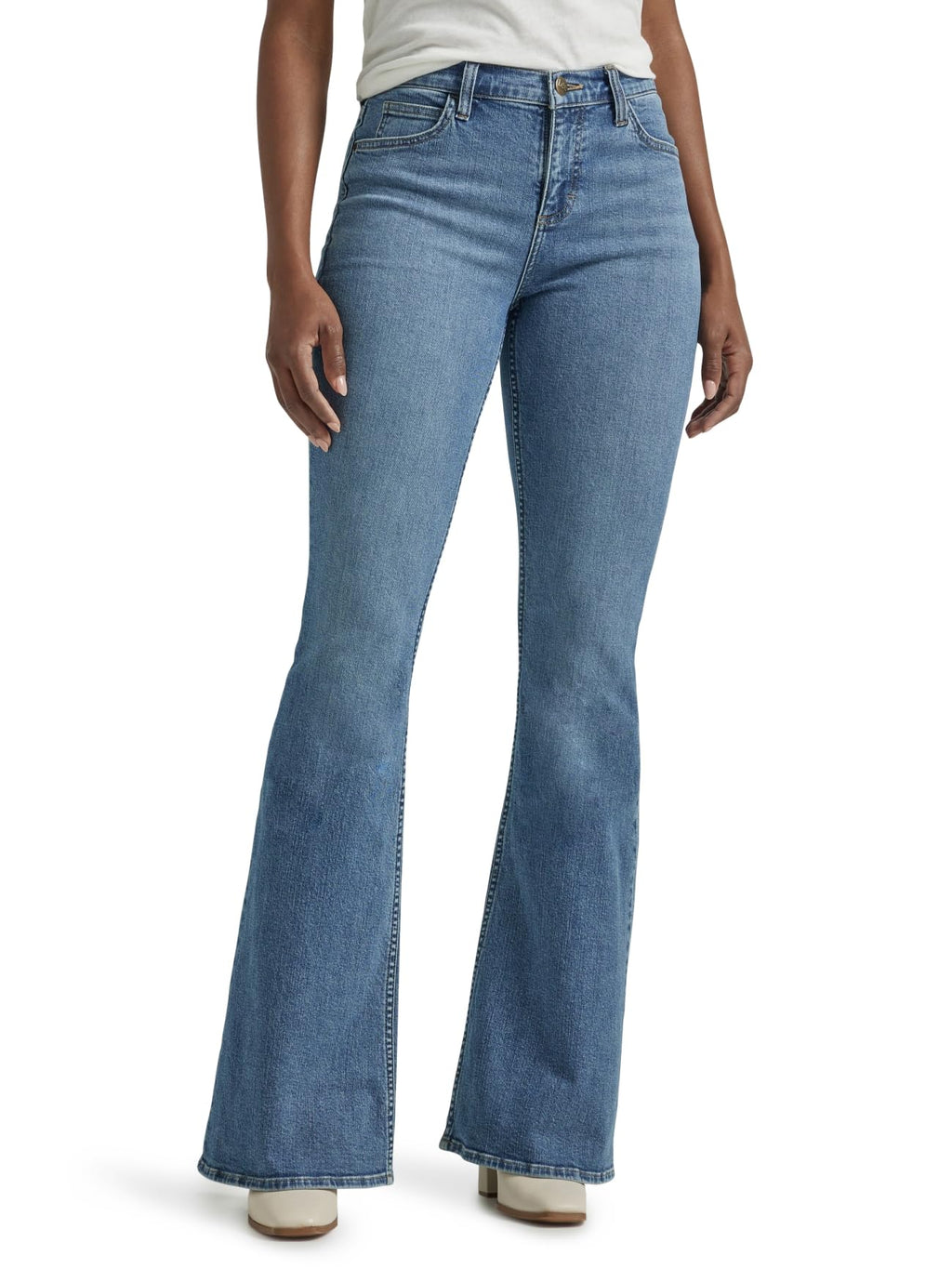 Lee Women's Legendary Mid Rise Flare Jean, Elevated Retro, 18