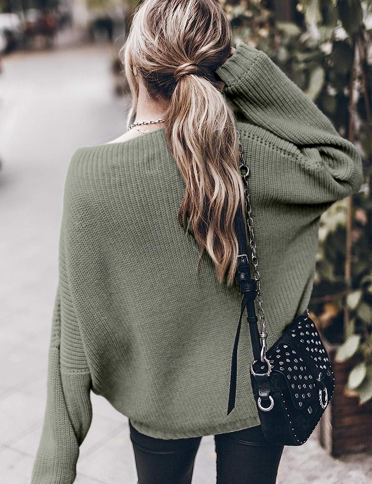 Women’s Trendy Sweaters to Wear with Leggings Causal Mock Neck Batwing Sleeve Fall Cute Oversized Knit Tops