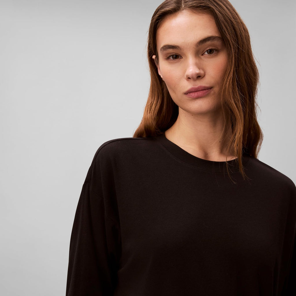 Calvin Klein Women's Performance Classic Fit Crewneck Long Sleeve Tee Black