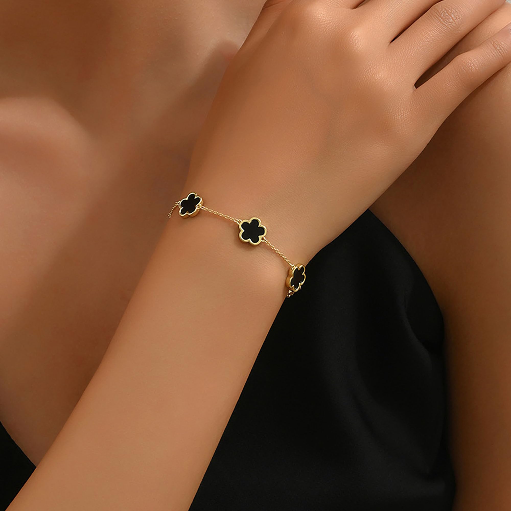 TICVSS Four Leaf Clover Bracelet for Women 18K Gold Plated Stainless Steel Lucky 4 Leaf Gold Link Bracelet Jewelry Gift for Women (Dark blue)