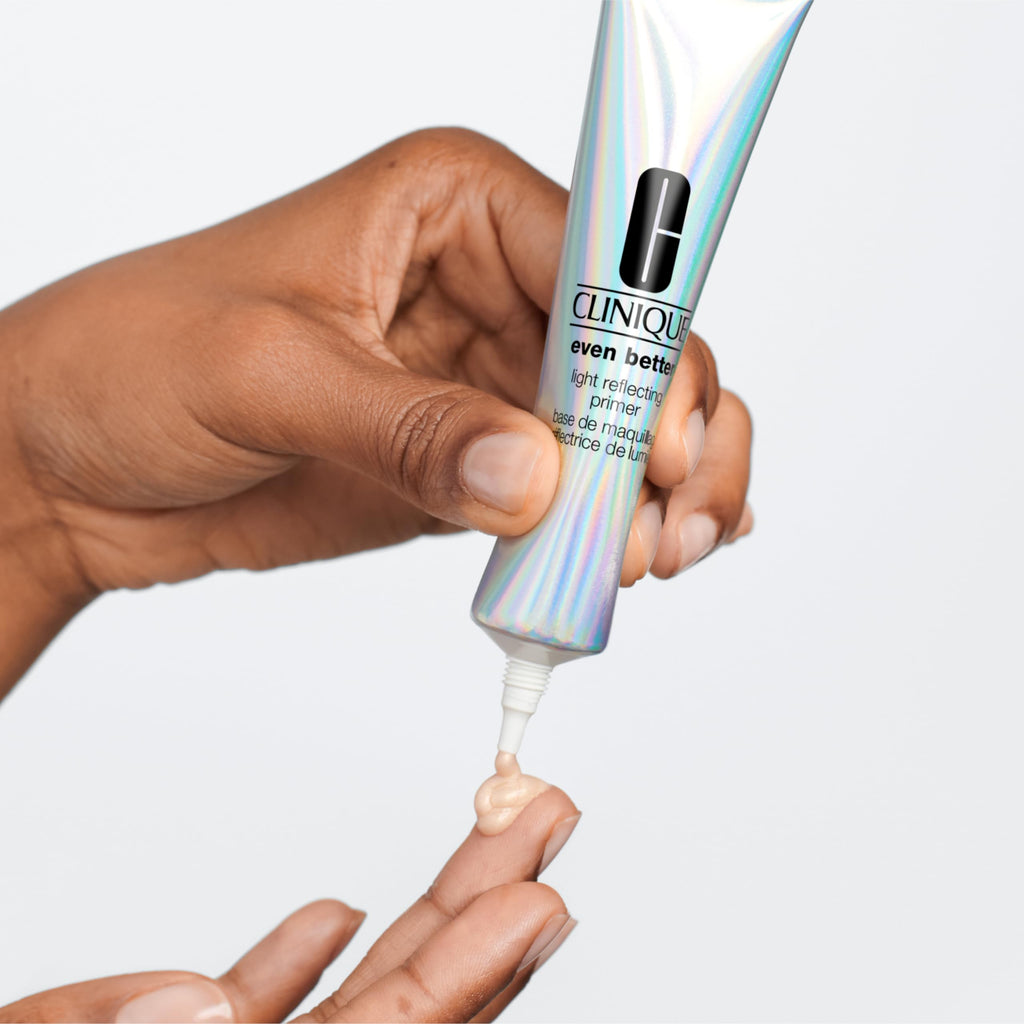 Clinique Even Better Light Reflecting Face Primer With Vitamin C + Hyaluronic Acid For All Skin Types | Hydrating, Lightweight + Illuminating Finish, 1 Fl Oz