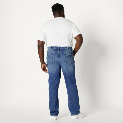 Amazon Essentials Men's Low Stretch Straight-Fit Jeans, Tinted Medium Blue, 42W x 32L
