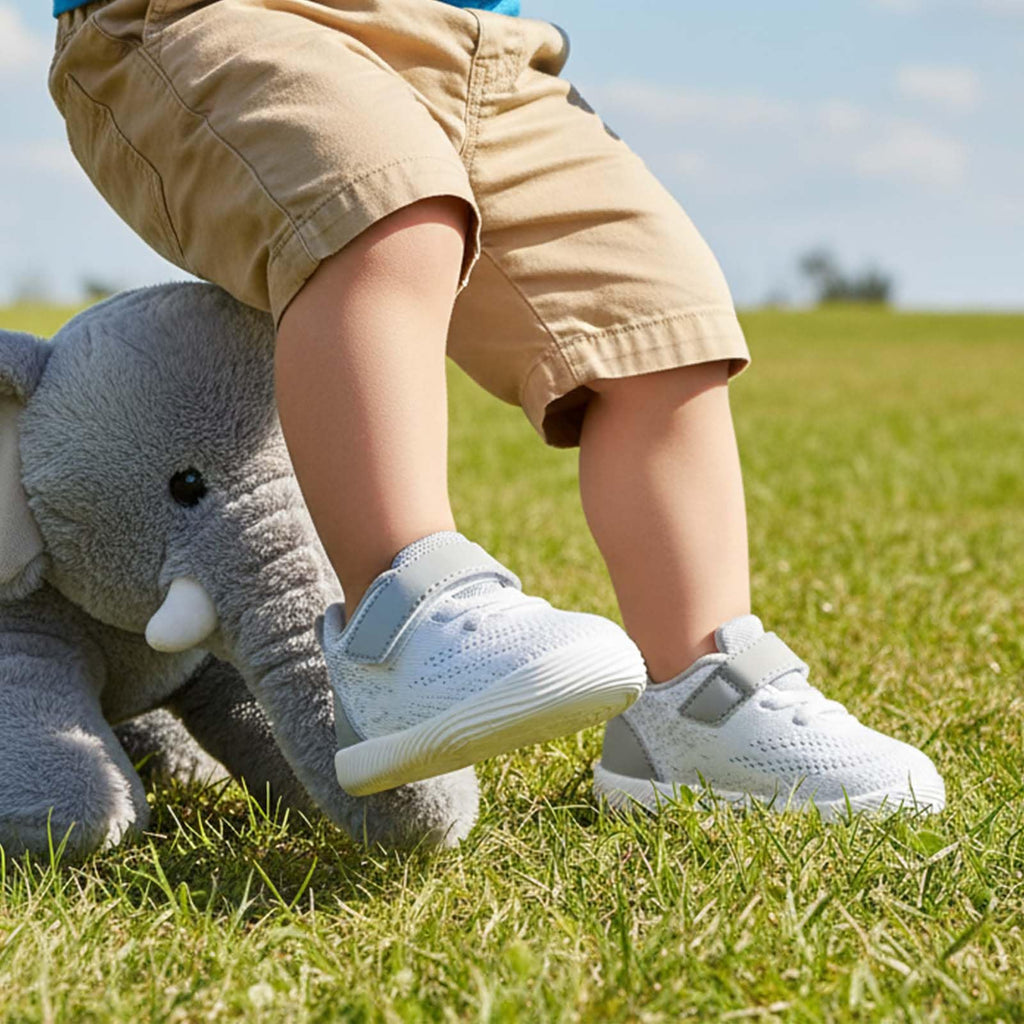MORENDL Toddler Sneakers Baby Boys & Girls Barefoot Shoes Lightweight Breathable Walking Running Tennis Athletic Sport Shoes White Gray 6-9 Months Size 4