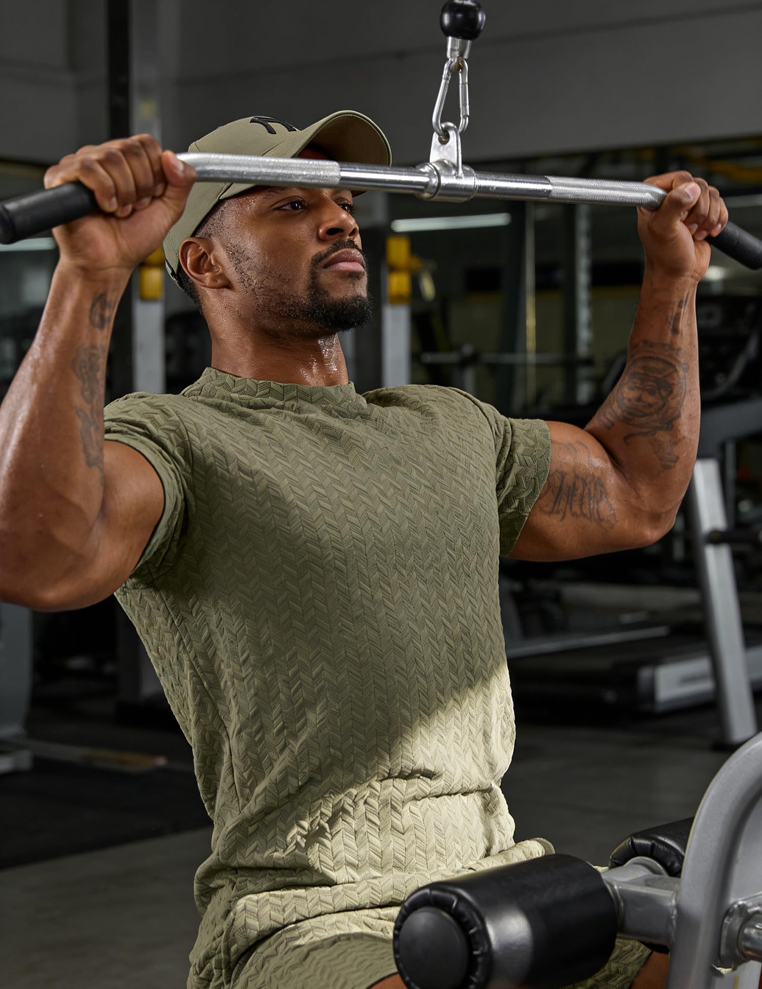 UOUA Mens Summer Outfits 2 Piece Short Set Casual Track Suits Matching Crew Neck Shirt and Vacation Shorts ArmyGreen M