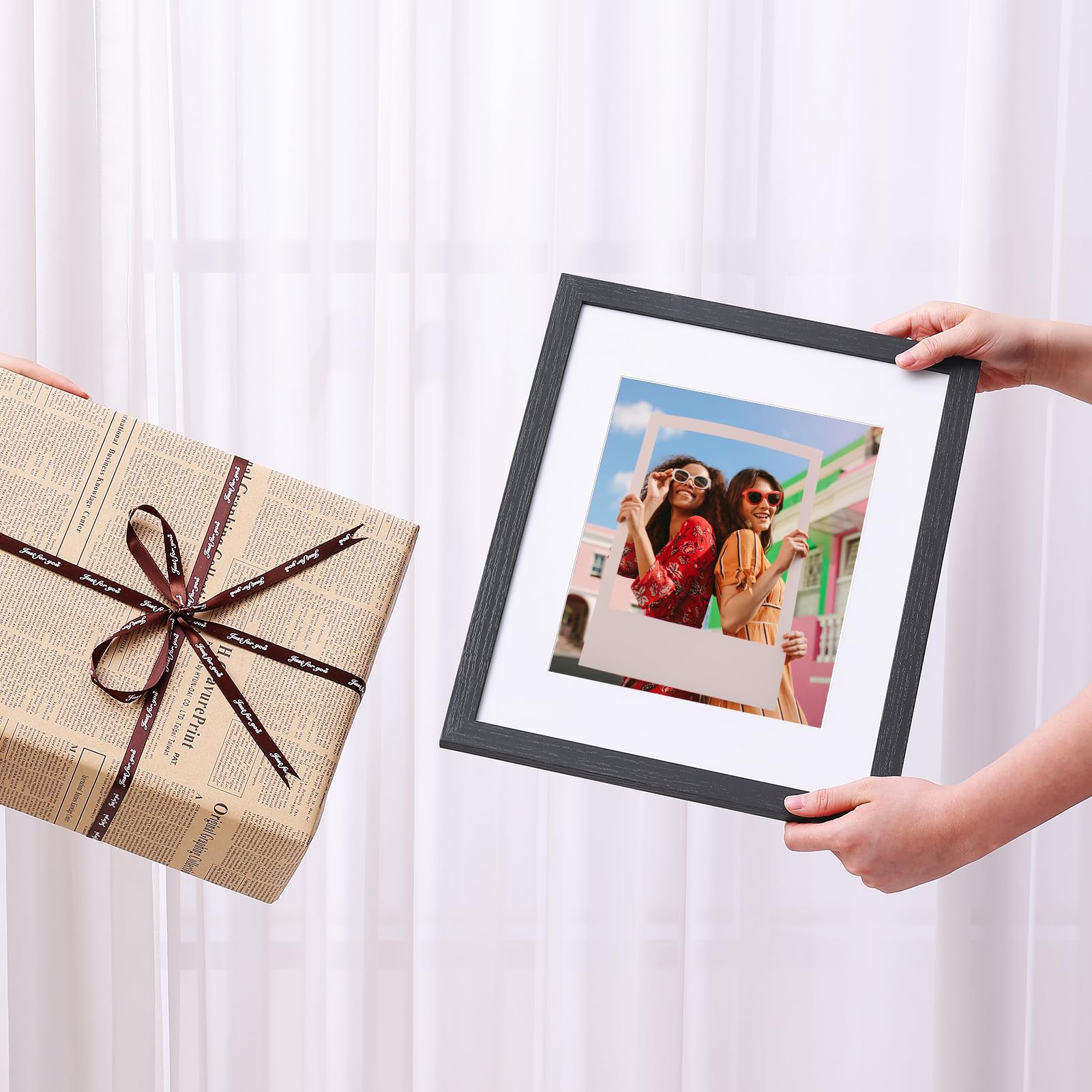Vittanly 11x14 Picture Frame, Display Pictures 8x10 with Mat or 11x14 without Mat, Photo Frame for Wall Mounting, Black, 1 Pack