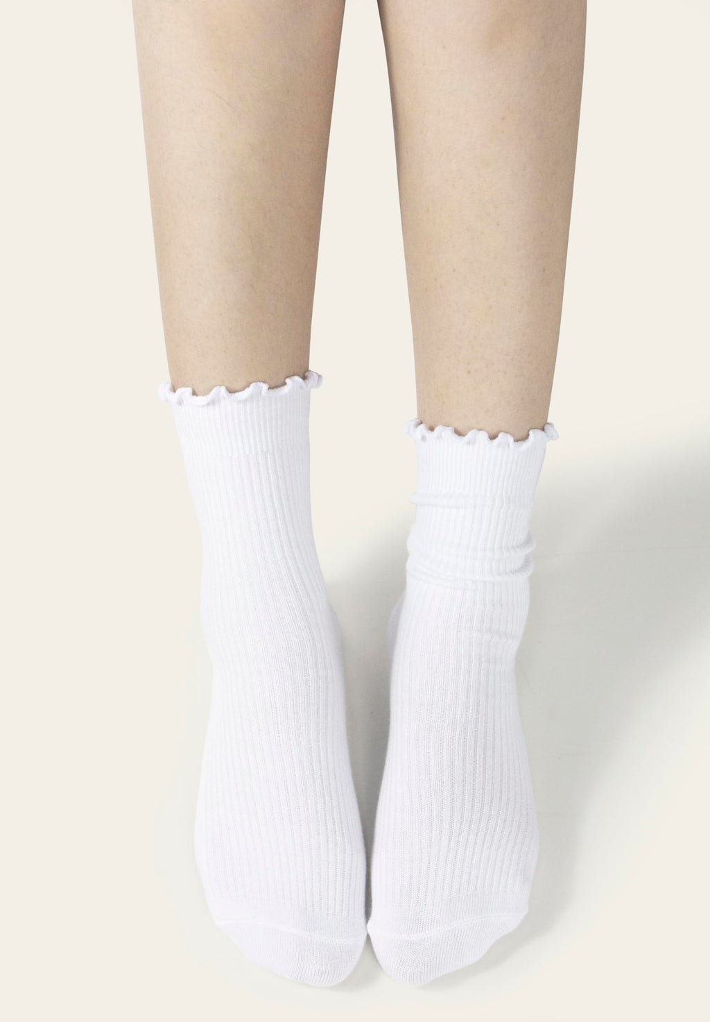 BomKinta Ruffle Socks Women Lightweight Cotton Sock Turn-Cuff Frilly Sock Casual Athletic Crew Socks Gifts White 6 Pairs Size 5-10