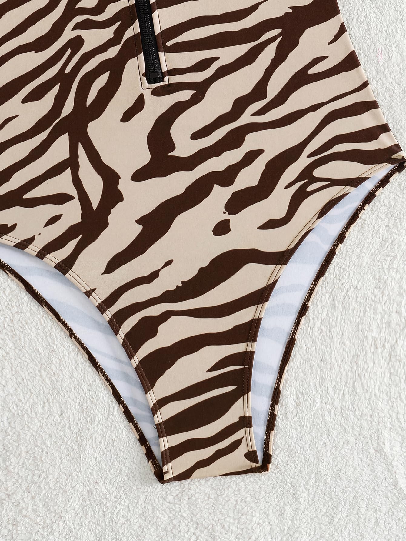 WDIRARA Women's One Piece Swimsuit Zebra Striped Bathing Suits Zip Front Sleeveless Swimwear Brown Large