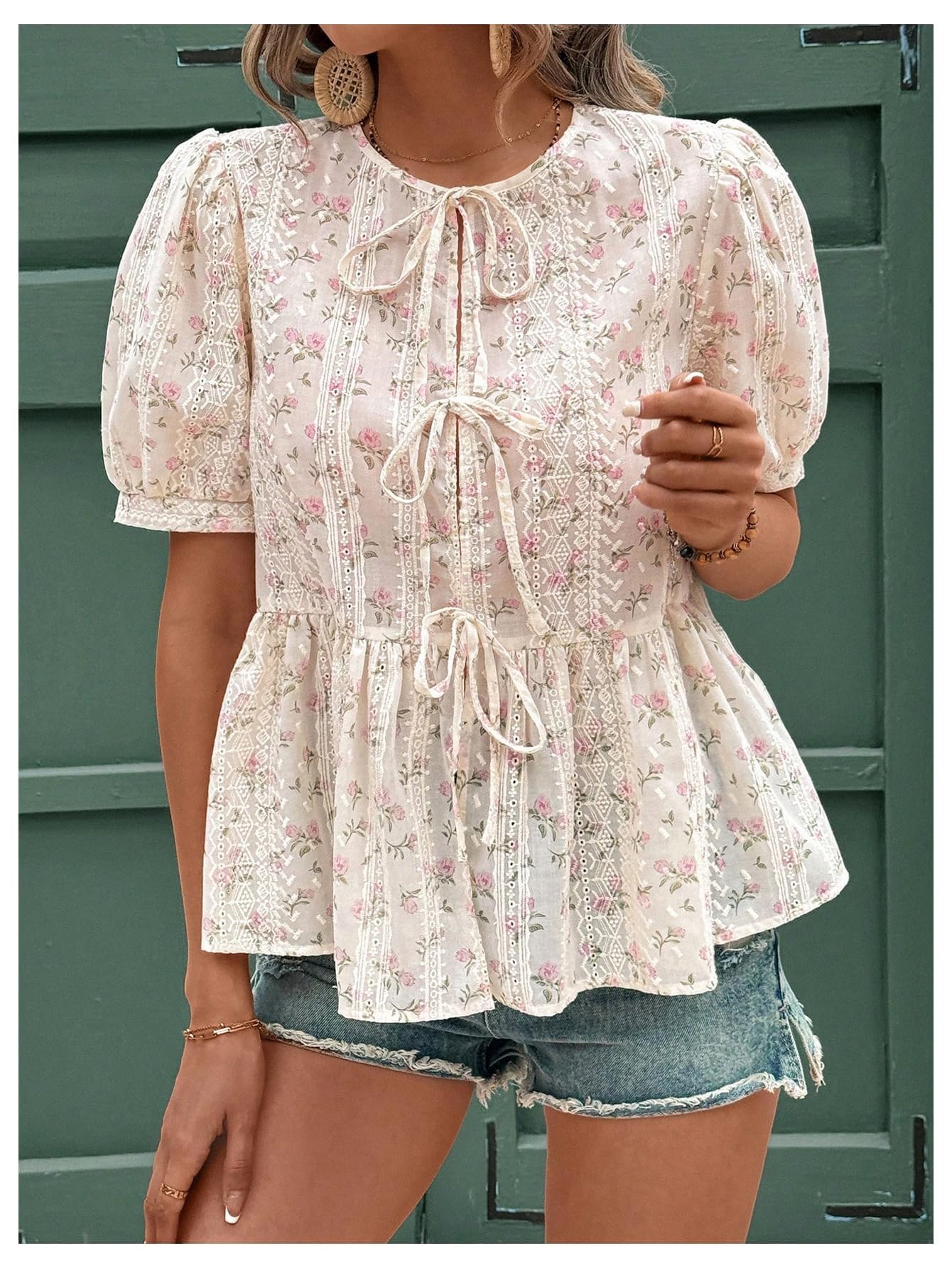 WDIRARA Women's Floral Print Bow Tie Front Blouse Puff Short Sleeve Round Neck Peplum Babydoll Shirt Pink Floral Small