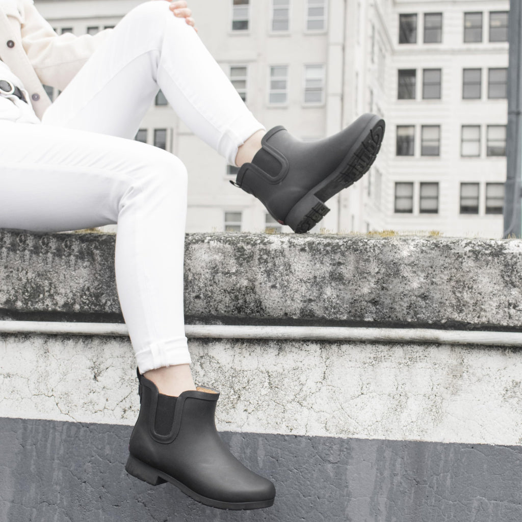 Chooka Women's Waterproof Plush Chelsea Bootie Chelsea Boot, Delridge Black, 8 M