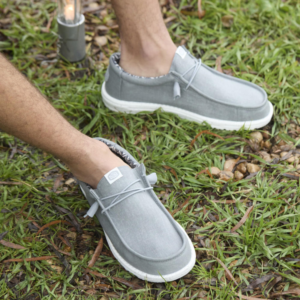 HEYDUDE Men's Wally Stretch Canvas Light Grey