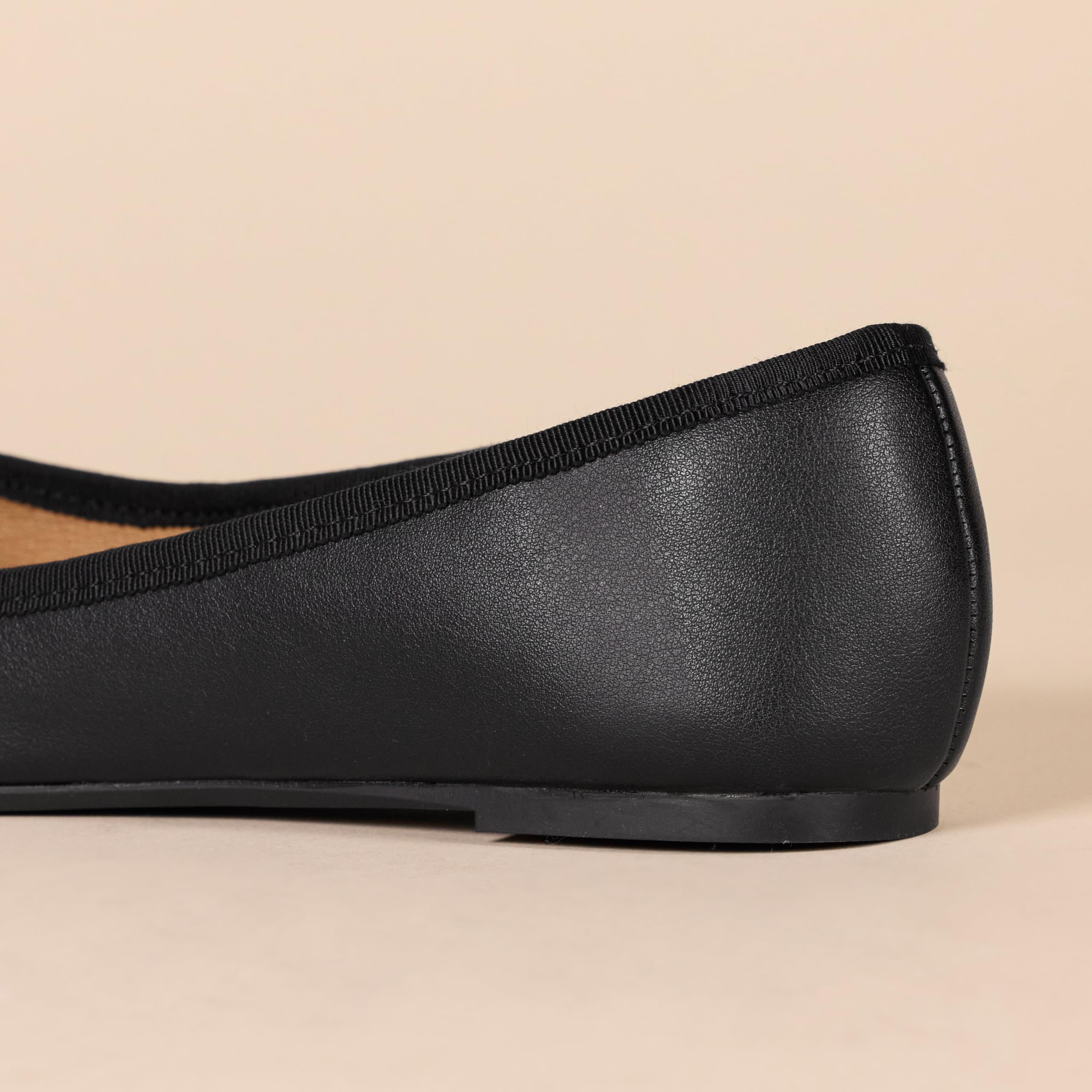 Amazon Essentials Women's Comfortable Round Toe Ballet Flats with Bow, Black, 12