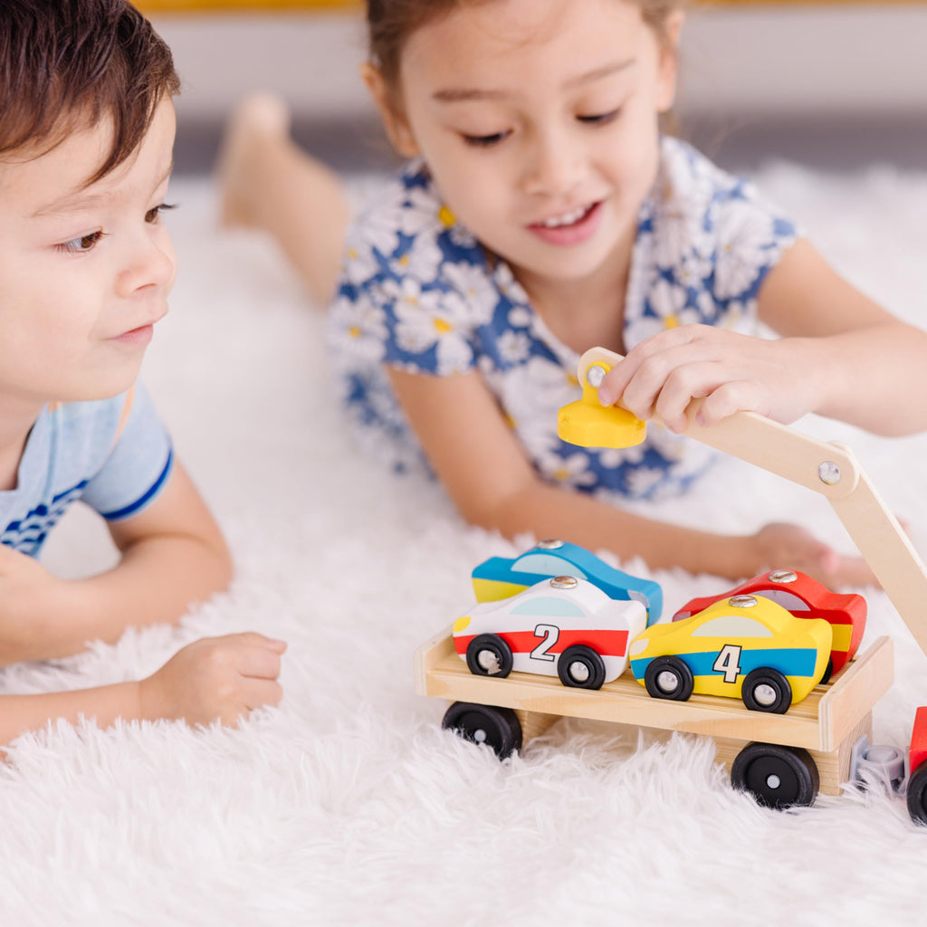 Melissa & Doug Magnetic Car Loader Wooden Toy Set with 4 Cars and 1 Semi-Trailer Truck Crane Wooden Toy, Vehicle Toys for Kids Ages 3+