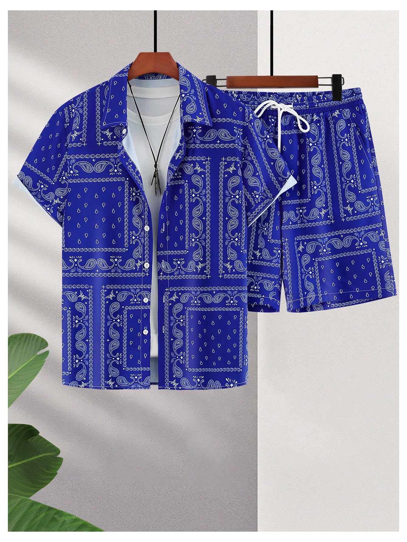 WDIRARA Men's 2 Piece Set Paisley Print Button Down Shirt Shorts Outfits Vacation Set Blue Small