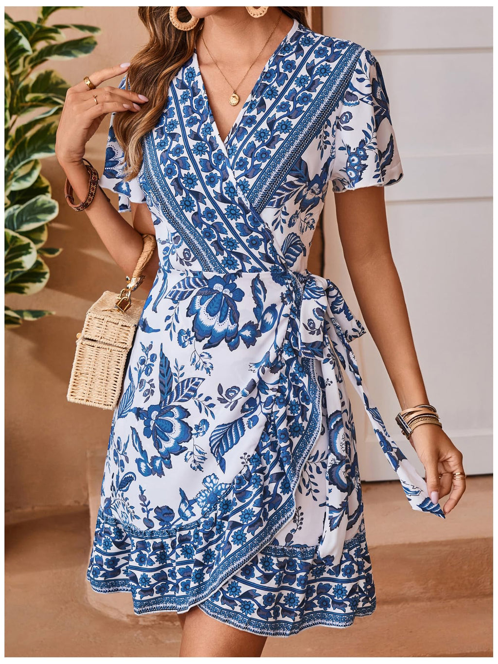 WDIRARA Women's Summer Casual Boho Floral Print Short Sleeve Wrap V Neck Ruffle Hem A Line Dress Blue and White M