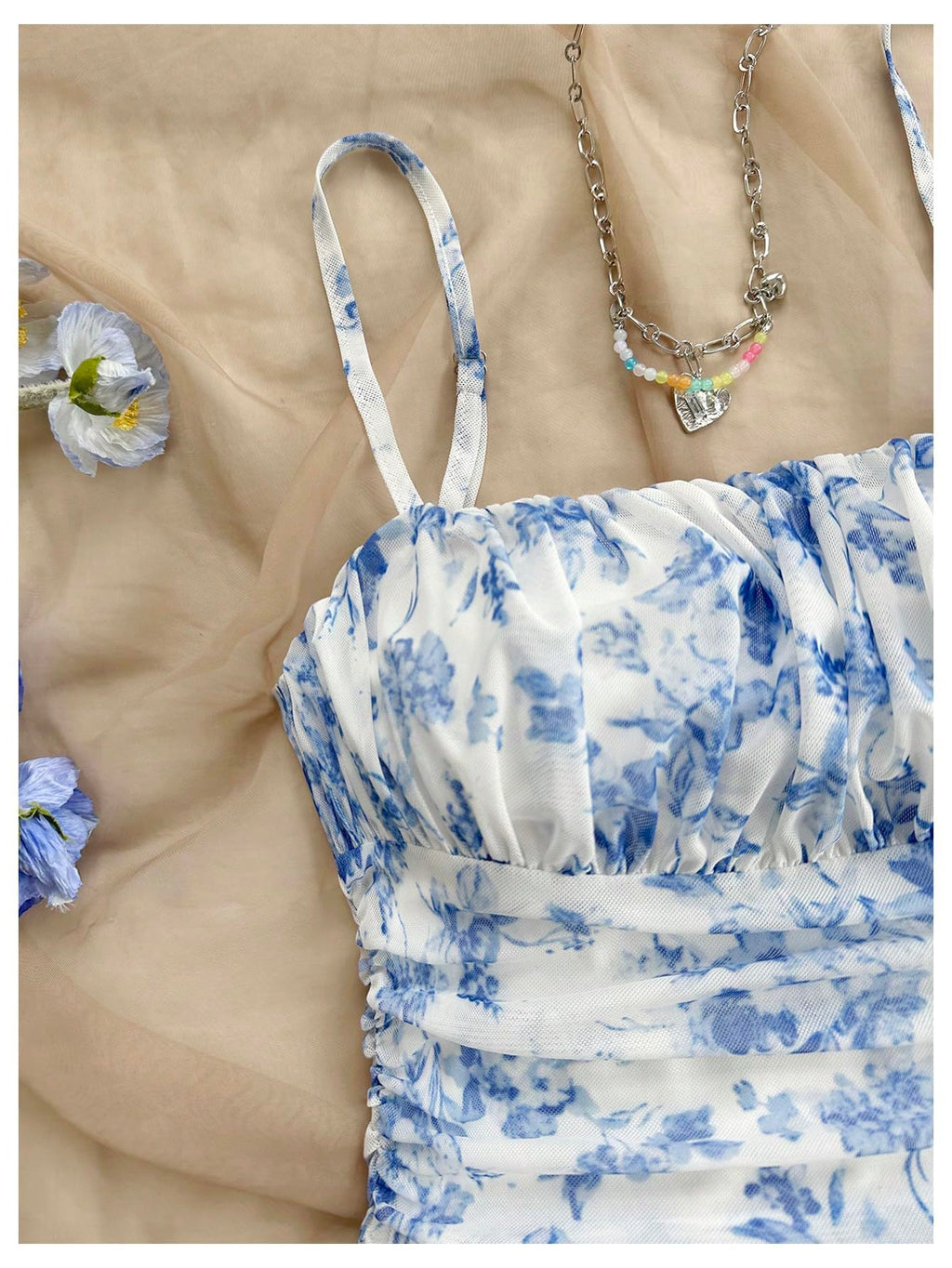 WDIRARA Women's Floral Print Ruched Cami Dress Spaghetti Strap Ruffle Hem Mesh Mini Dress Blue and White X-Small