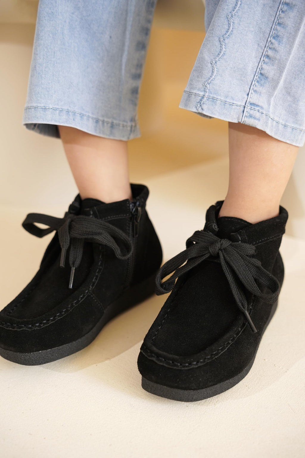 Project Cloud Kids Boots 100% Genuine Leather Chukka Non-Slip Fall Shoes Girls Boots for Kids with Memory Foam Insole & Gum Rubber Sole Boys & Girls Shoes (KidsWallyboot BLKSDE,4)