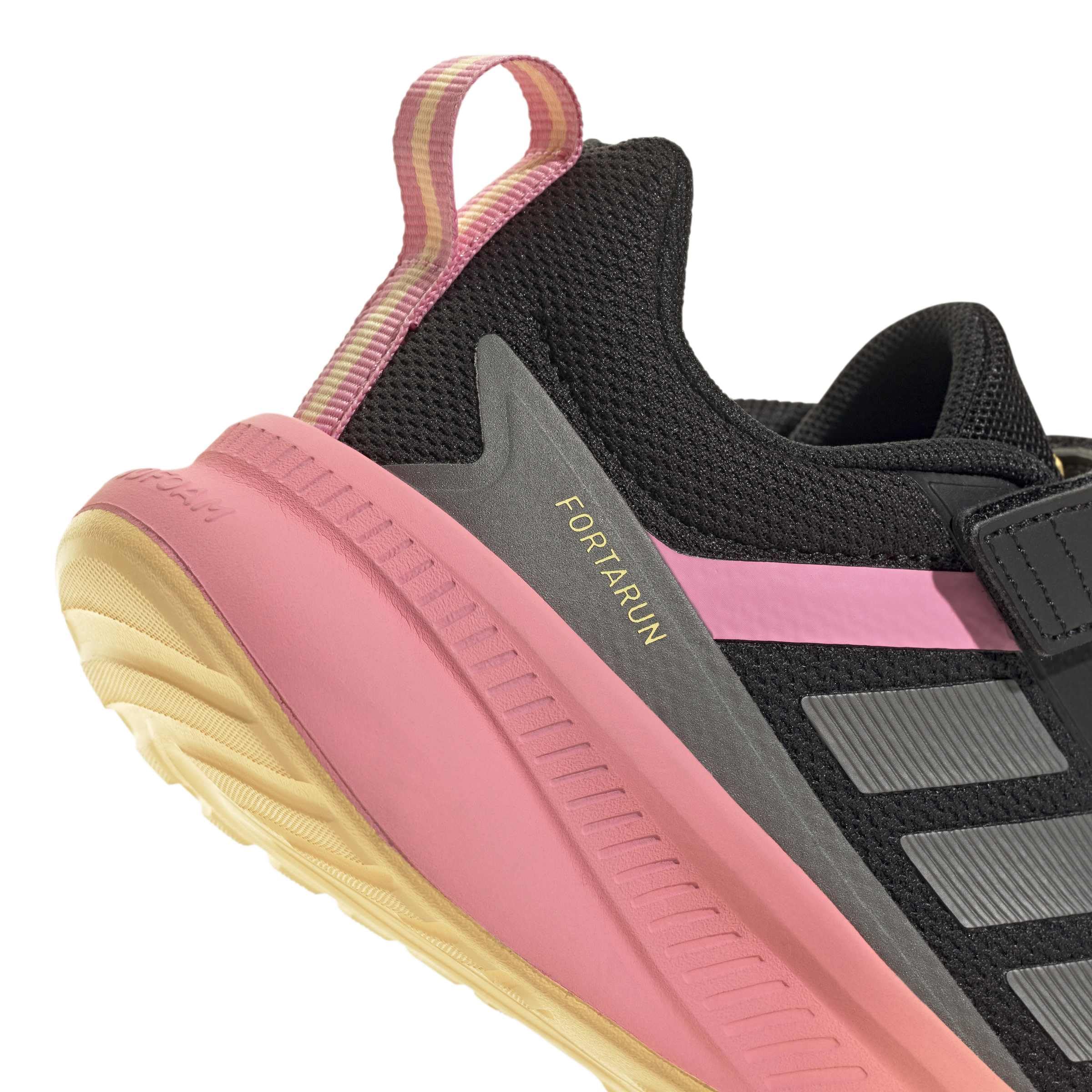 adidas Unisex-Kids Fortarun 4.0, Black/Iron Metallic/Bliss Pink, 3