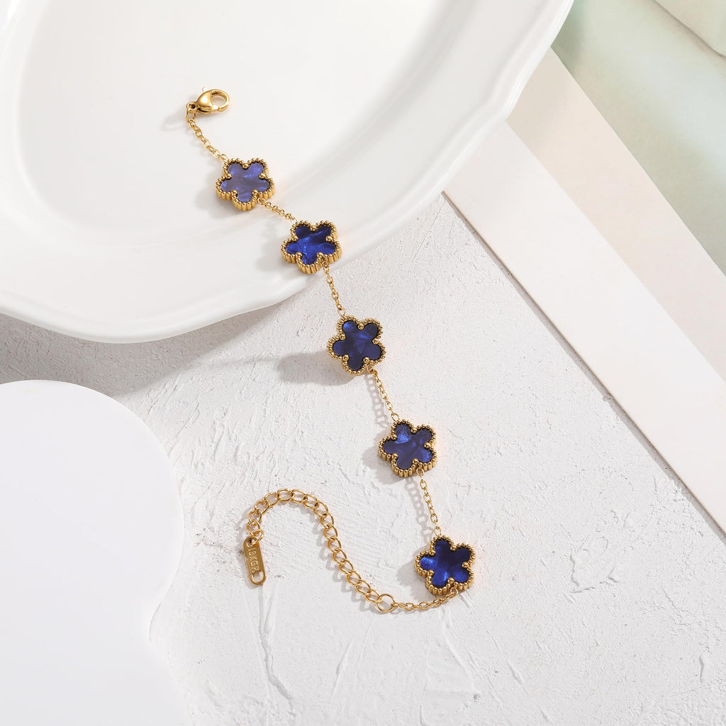 TICVSS Four Leaf Clover Bracelet for Women 18K Gold Plated Stainless Steel Lucky 4 Leaf Gold Link Bracelet Jewelry Gift for Women (Dark blue)