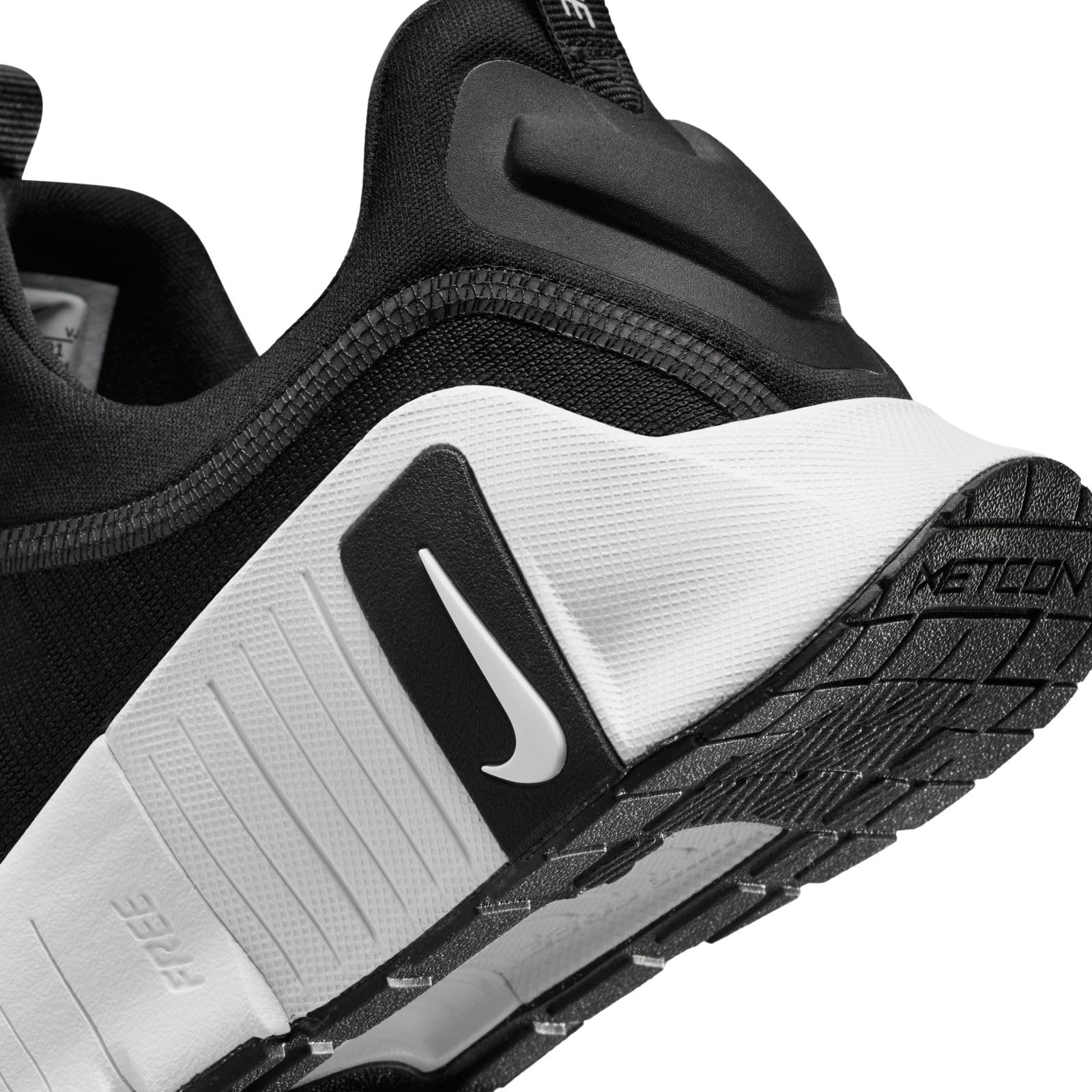 Nike Women's Free Metcon 6 Black/White 8 Medium
