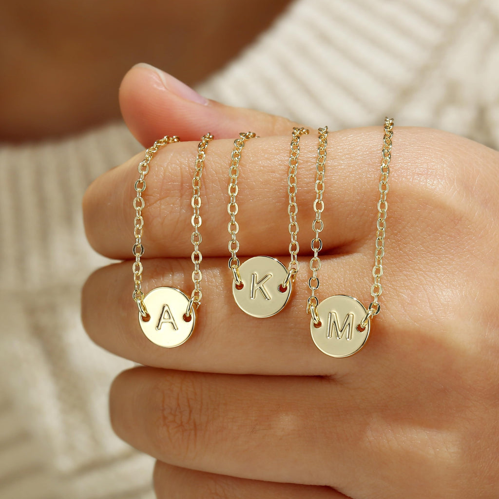 MONOZO Gold Initial Bracelets for Women Jewelry Gifts Trendy - Dainty Disc Monogram Letter A Gold Initial Bracelets Personalized Letter Bracelet Mothers Day Birthday Jewelry Gifts for Women Mom