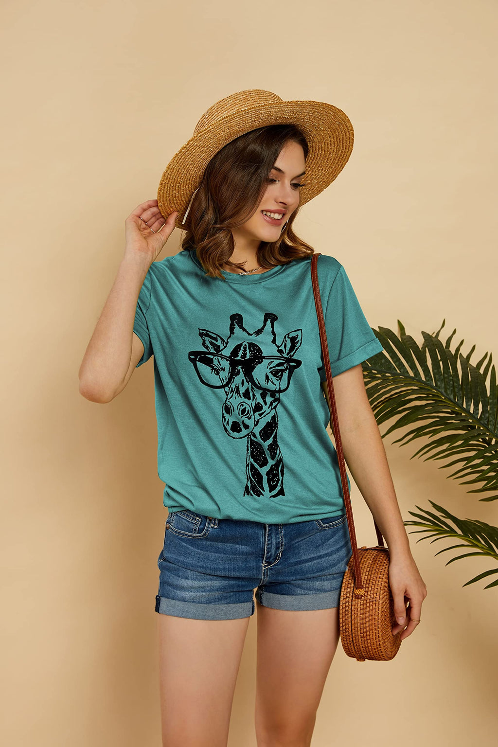 Auburet Womens Giraffe T Shirt Summer Funny Graphic Short Sleeve Crewneck Tees Casual Shirt Tops
