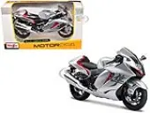 2022 Suzuki Hayabusa Silver Metallic 1/12 Diecast Motorcycle Model by Maisto