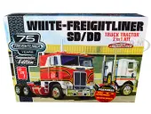 Skill 3 Model Kit White Freightliner SD/DD Truck Tractor 2-in-1 Kit with Display Base ""75th Freightliner Anniversary"" Commemorative Edition 1/25 Scal
