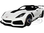 2019 Chevrolet Corvette C7 ZR1 Arctic White with Carbon Top 1/18 Model Car by Autoart